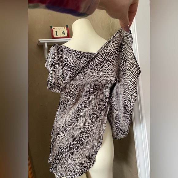 Violet & Claire Tops Blouse Leopard Print Layered wrap women’s size M - Picture 5 of 15